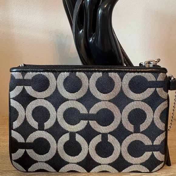 Coach Op Art Black & Gray Signature Wristlet with Patent Leather Trim 🖤✨ - Picture 2 of 3